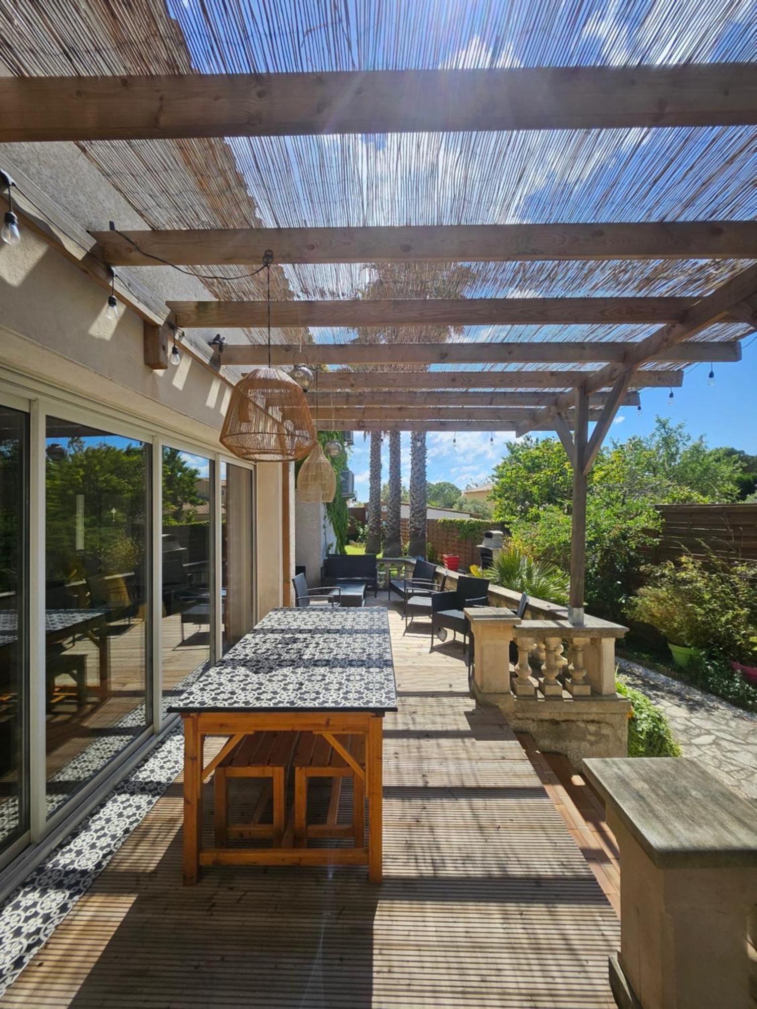 Belle Villa Lespignan Экстерьер фото
